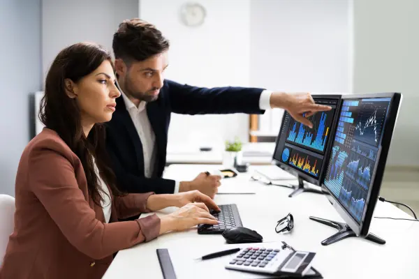 Retail-Finance-Analyst-Discover-How-to-Apply-at-Amazon